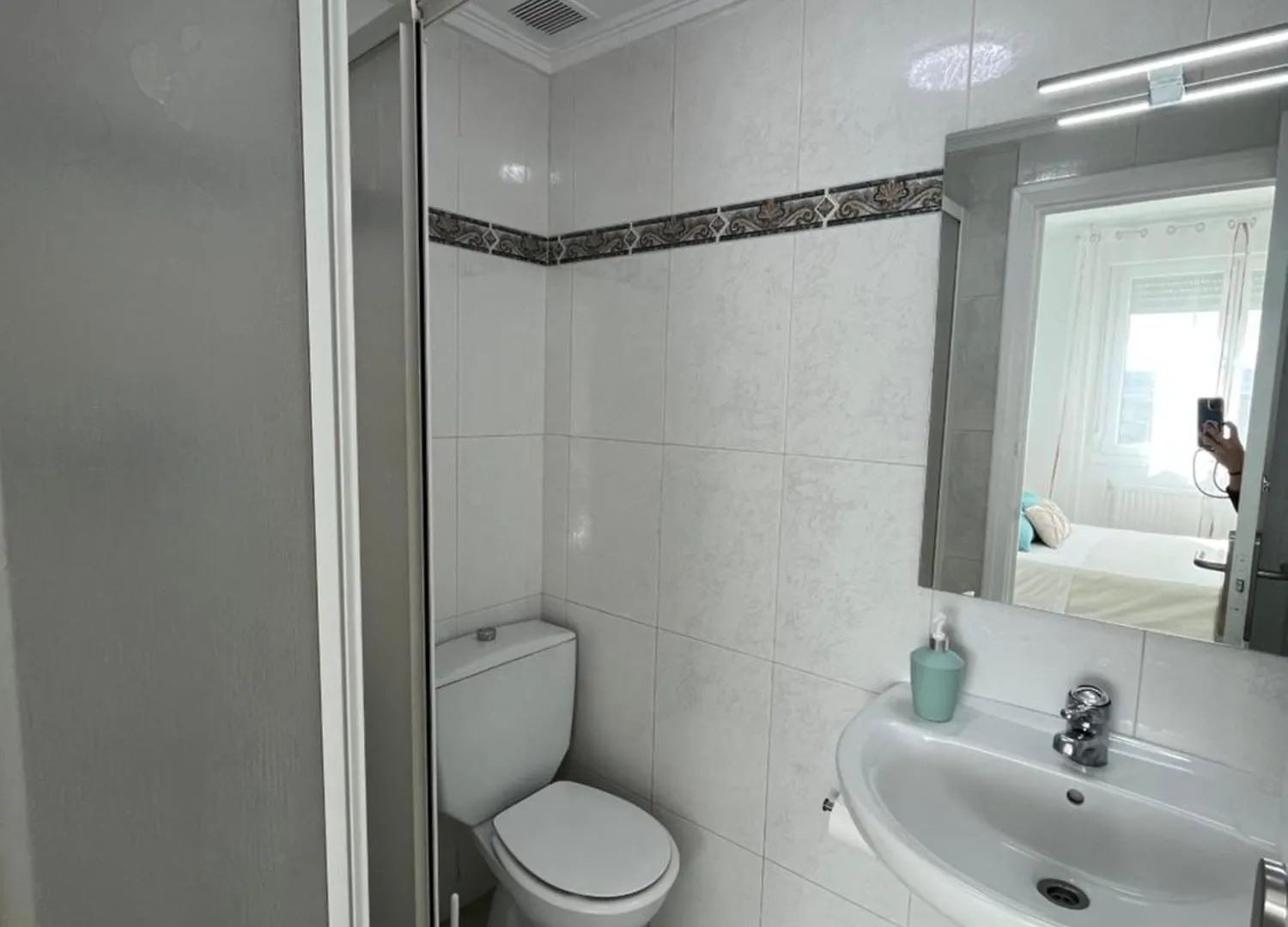 Pension Luzia Optional Auto Check-In - Antigua Pension Mari Asun Pamplona Guest house